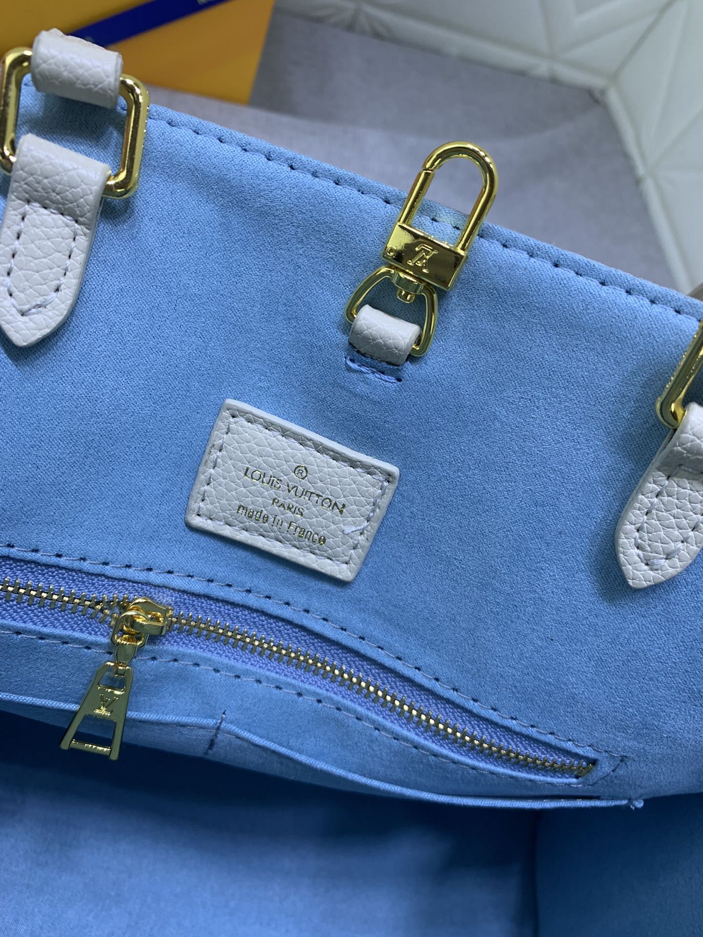 Louis Vuitton（ルイヴィトン） ONTHEGO ミディアム ハンドバッグ