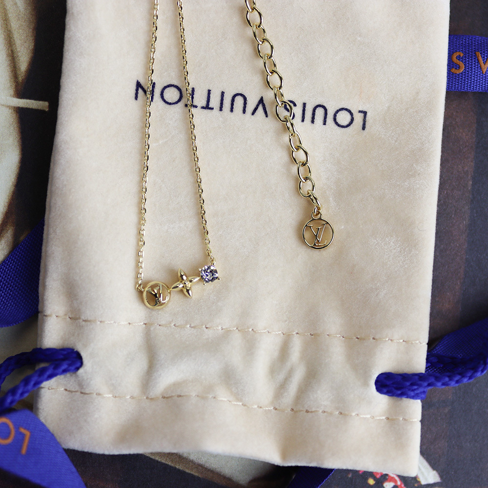 新作☆LOUIS VUITTONルイヴィトン★コリエ・プティ ルイ