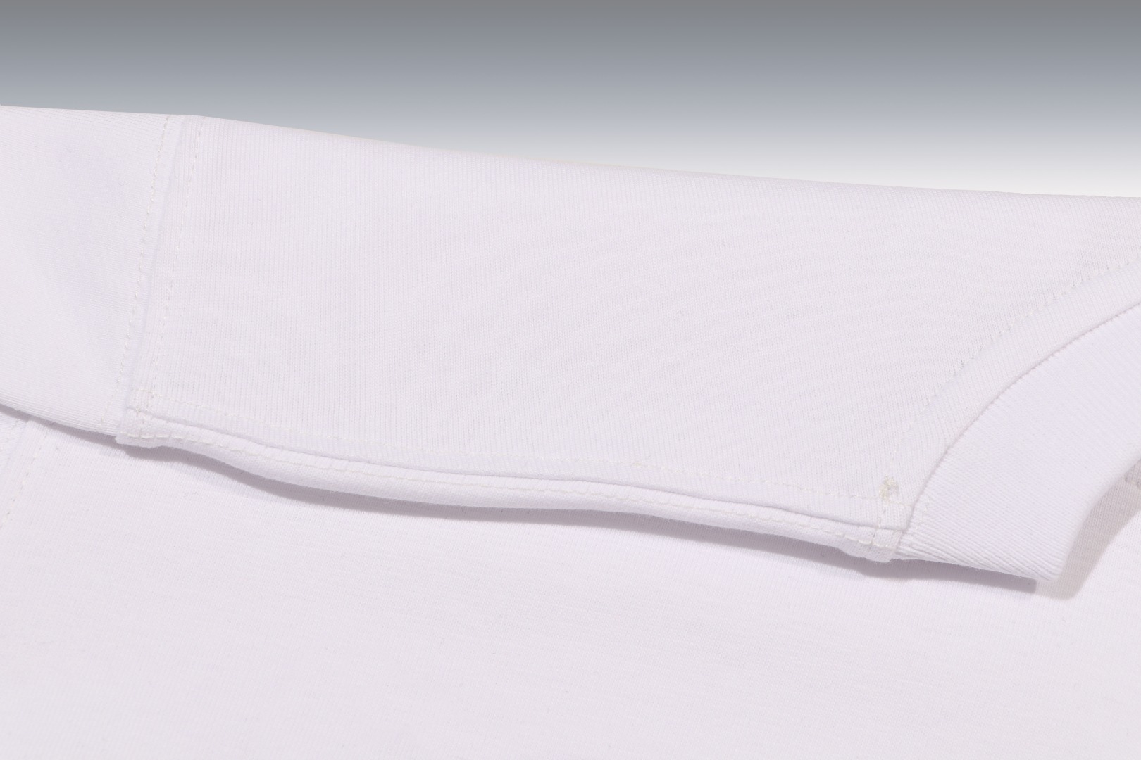 【Moncler 】（モンクレール）男女兼用、ご好評に付き再入荷！