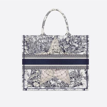 【DIOR】セレブ芸能人御用達 BOOK TOTE DIOR AROUND THE WORLD