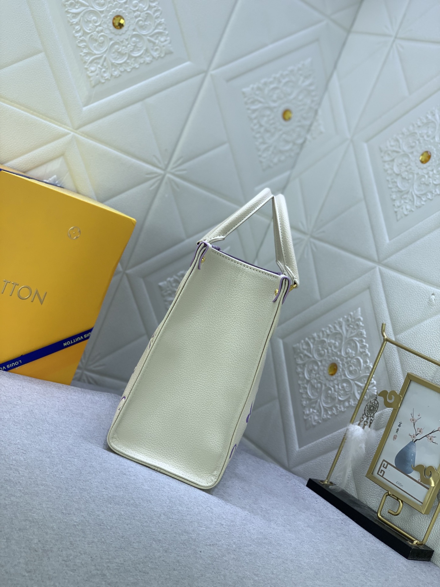Louis Vuitton（ルイヴィトン） ONTHEGO ミディアム ハンドバッグ