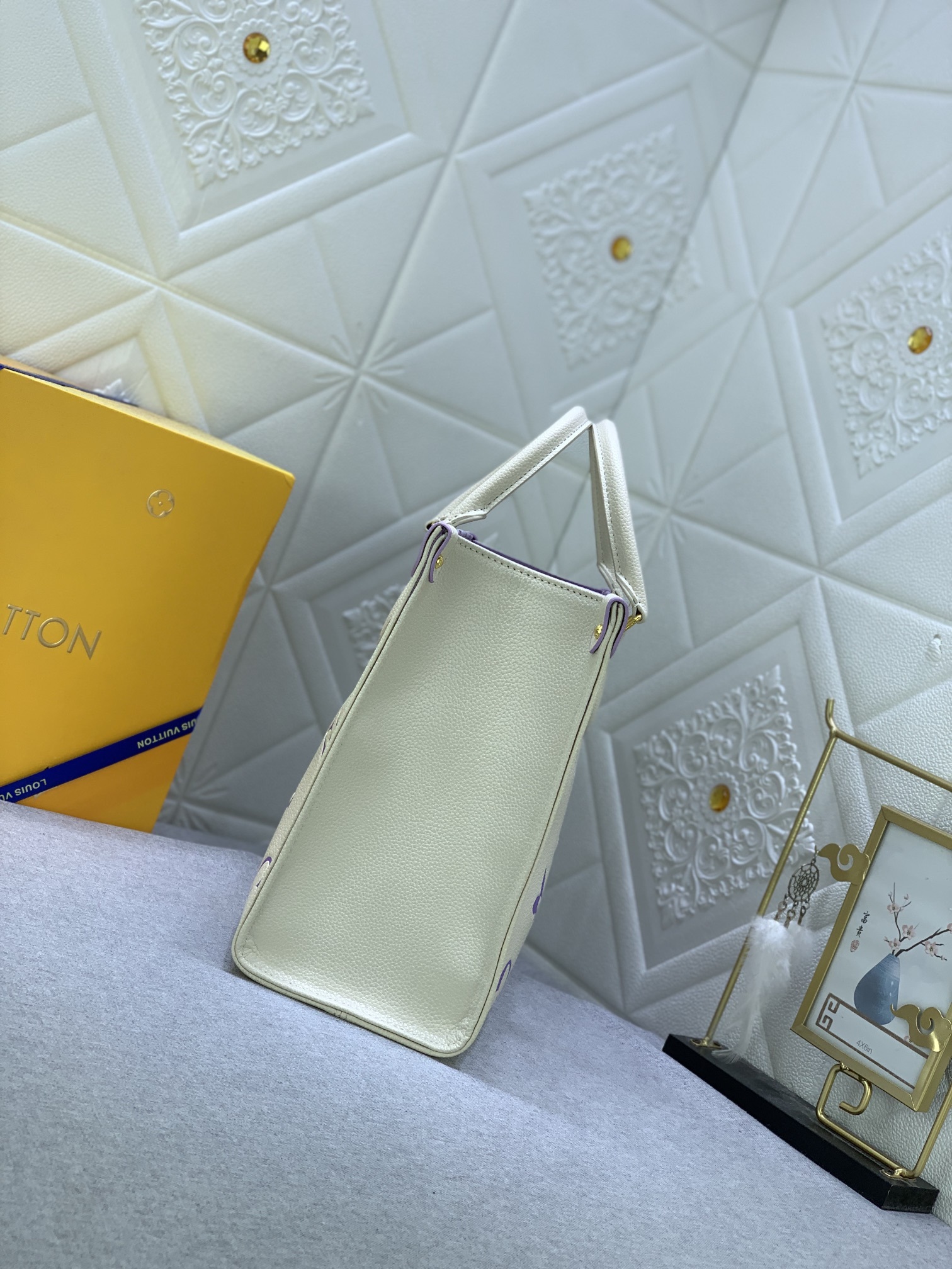 Louis Vuitton（ルイヴィトン） ONTHEGO ミディアム ハンドバッグ