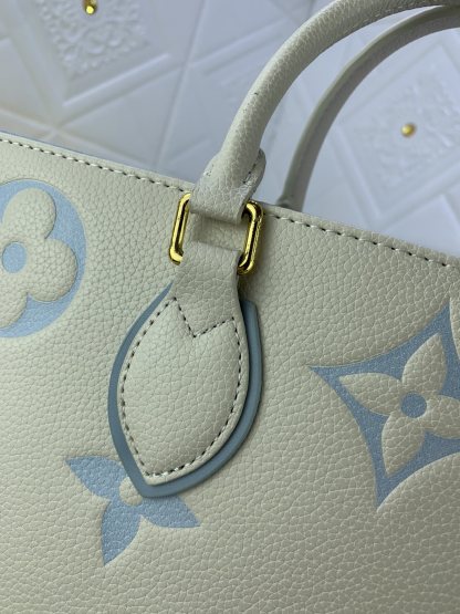 Louis Vuitton（ルイヴィトン） ONTHEGO ミディアム ハンドバッグ