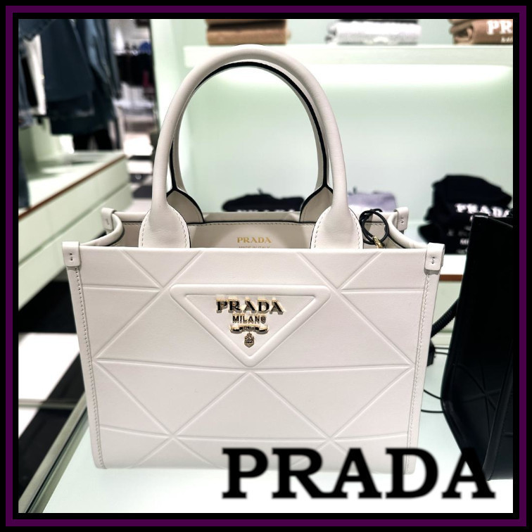 【安心・安全・速達の国内配送♪】プラダ レザー スモールバッグ