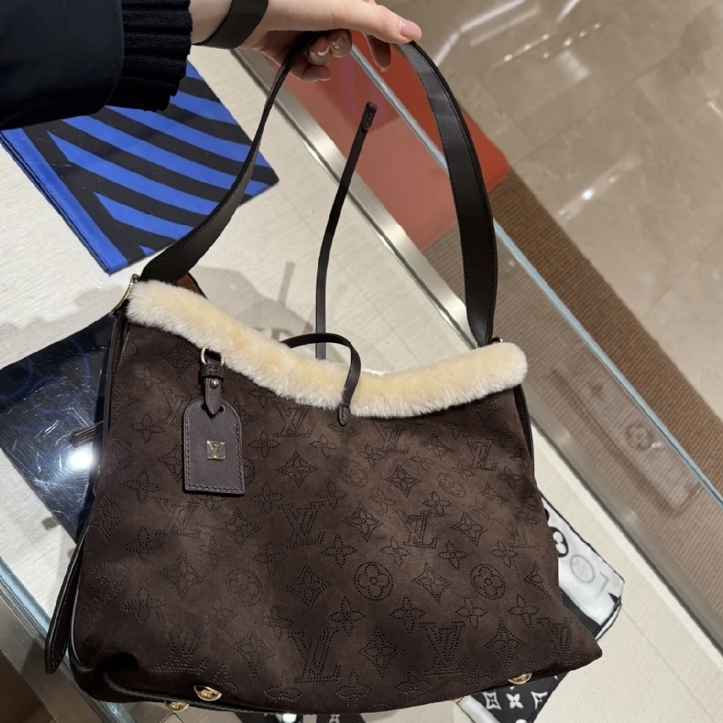 【ふんわり感が可愛い♪】Louis Vuitton★キャリーオール PM