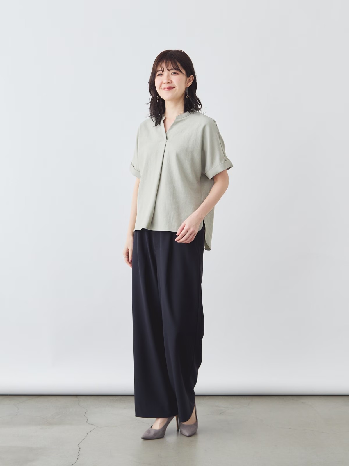 リネンライクブラウス