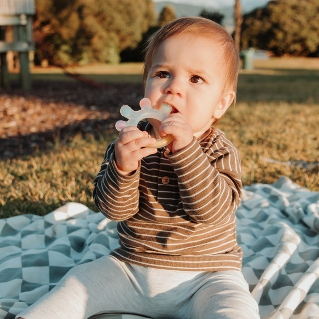 Haakaa Silicone Dinky Digits Palm Teether
