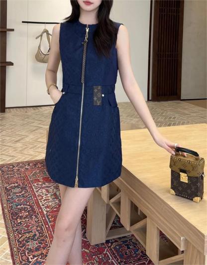 LU25SS Dark Printed Old Flower Sleeveless Dress