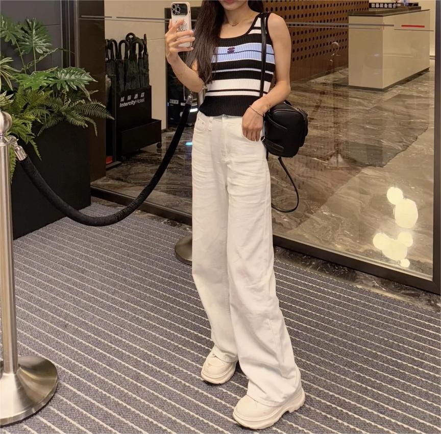 CHANE25SS Striped Knit Vest