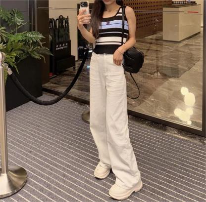 CHANE25SS Striped Knit Vest