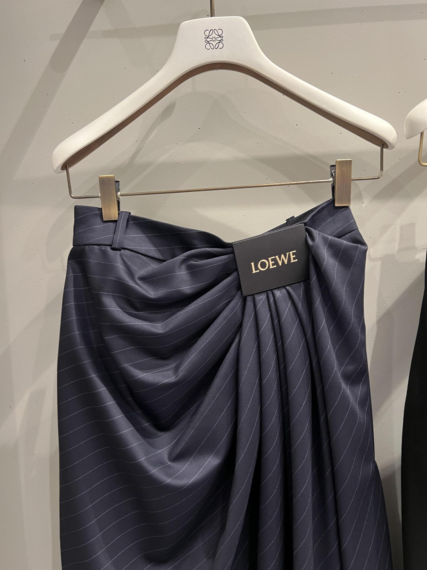LOE Pleated Pants