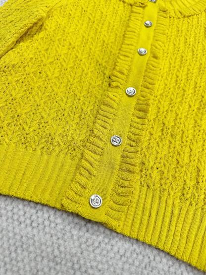 CHNEL Lace Crew Neck Fortune Yellow Knit Sweater
