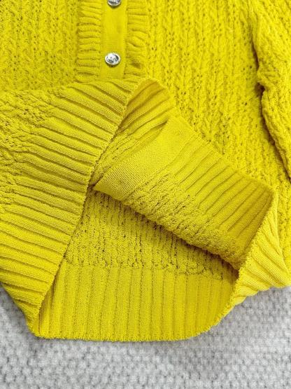 CHNEL Lace Crew Neck Fortune Yellow Knit Sweater