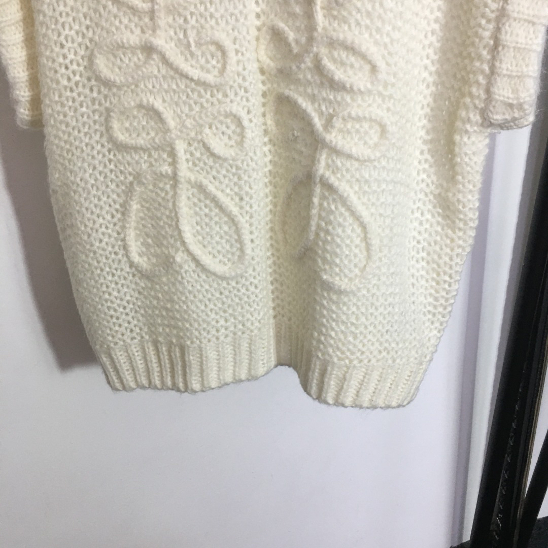 LOUIS VUIT jacquard cut-out knit sweater