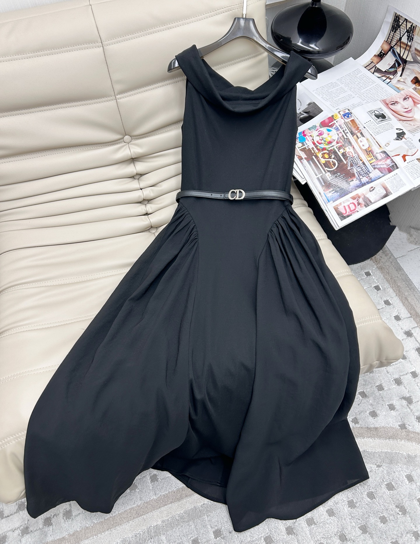 DIO25SS Black Waistless Dress