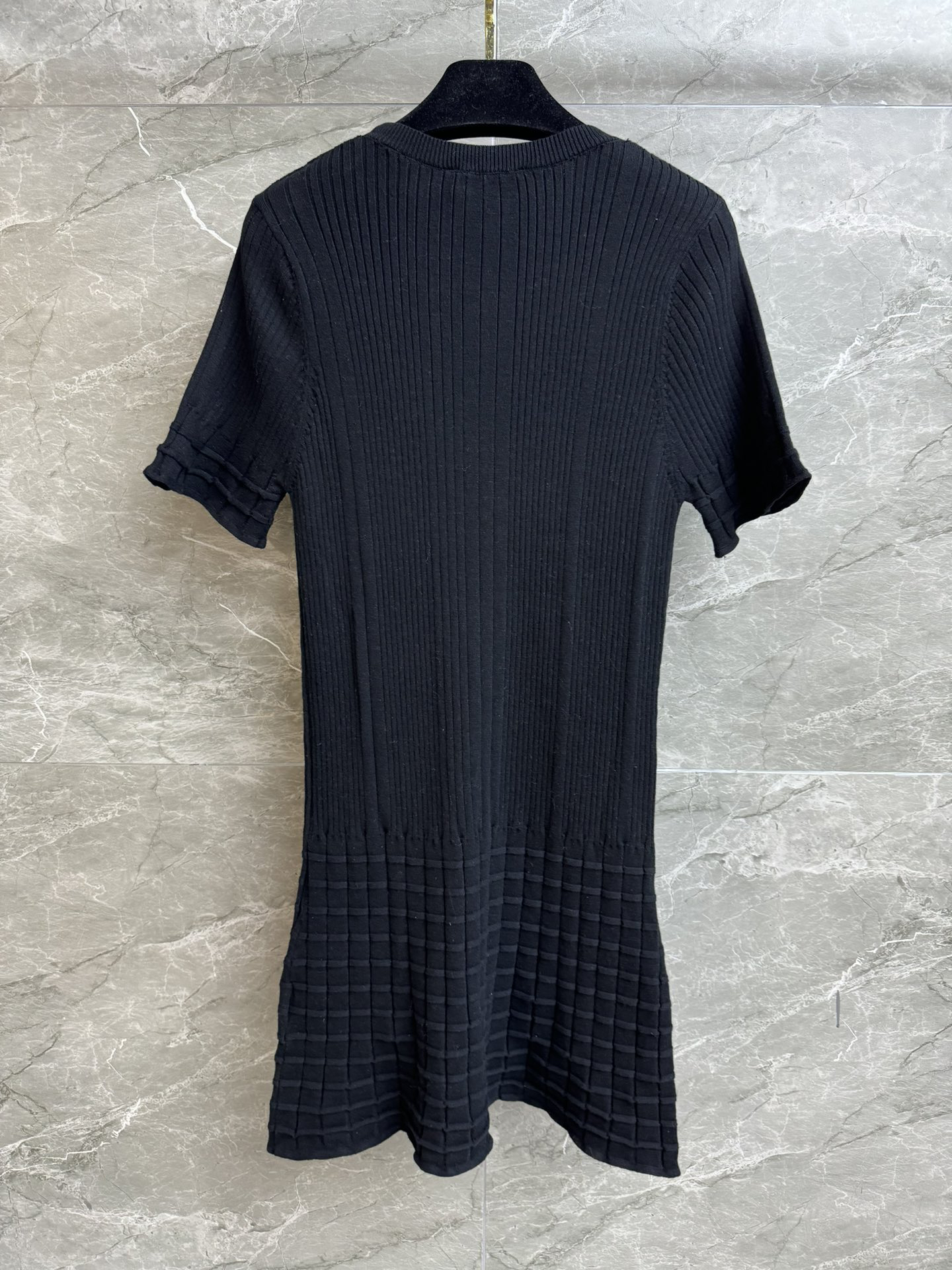 CHANE25SS horizontal knit dress