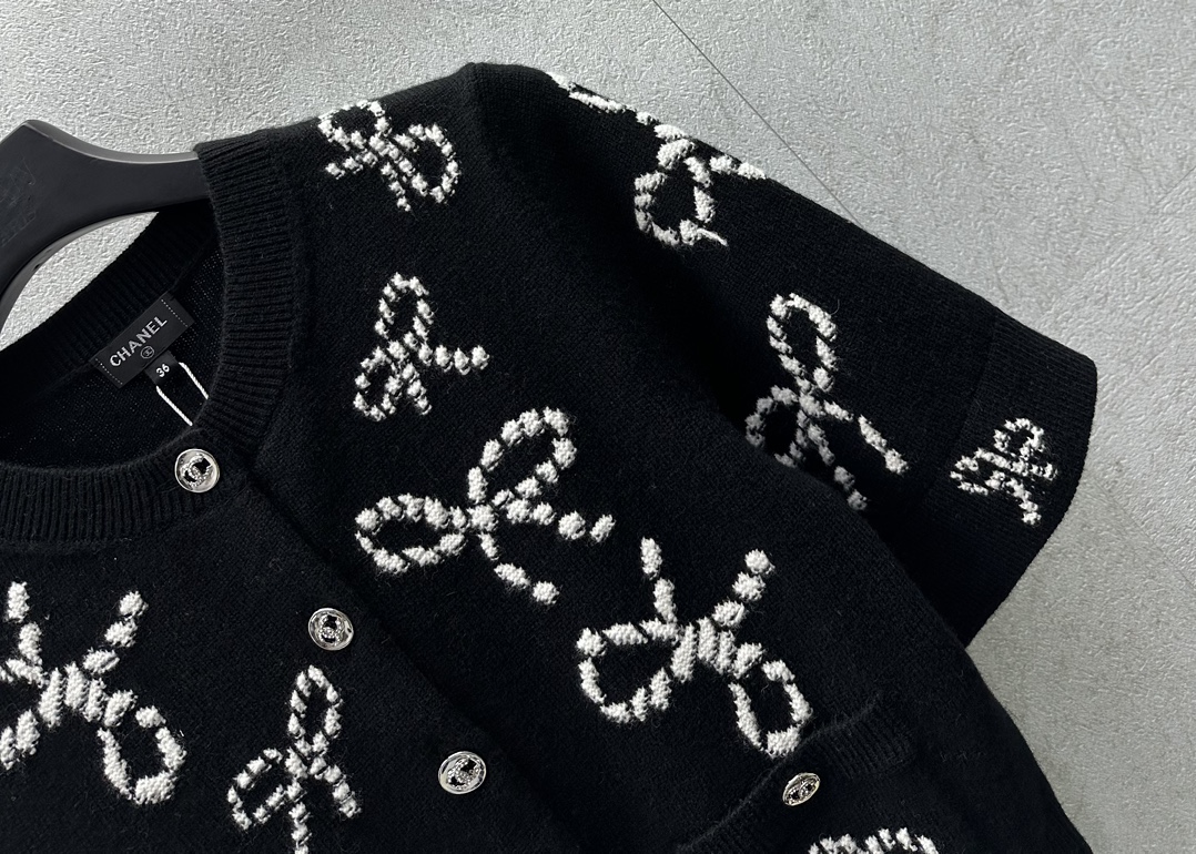 CHANE Floral Cashmere Short Sleeve Cardigan