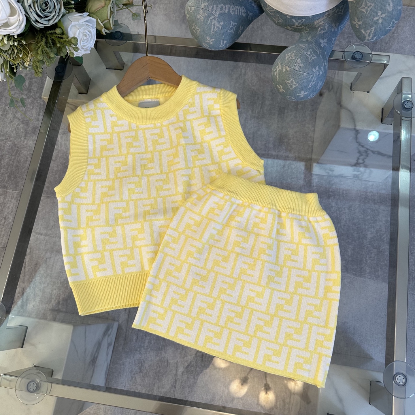 FEND25SS Spring/Summer Colour Blocking Set