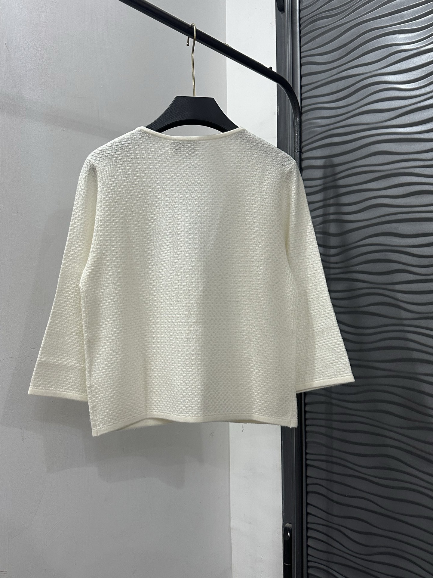 CHANE25SS Knitted V-neck Cardigan