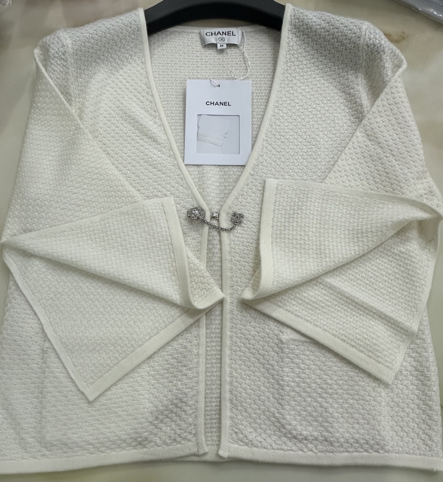 CHANE25SS Knitted V-neck Cardigan