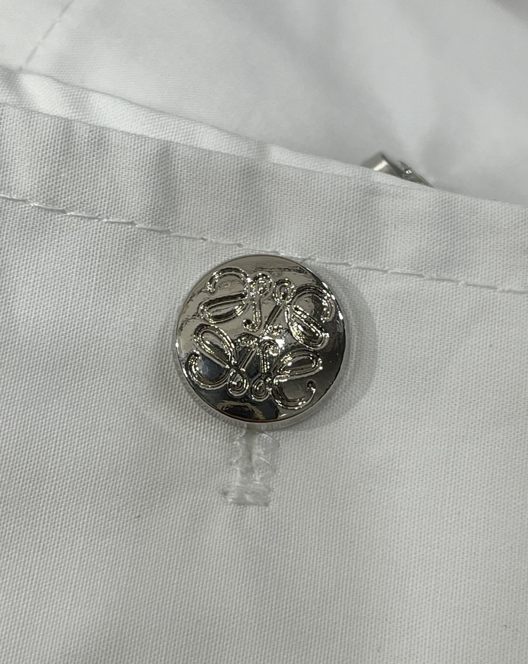 LOE monogrammed embroidered leather label long sleeve shirt