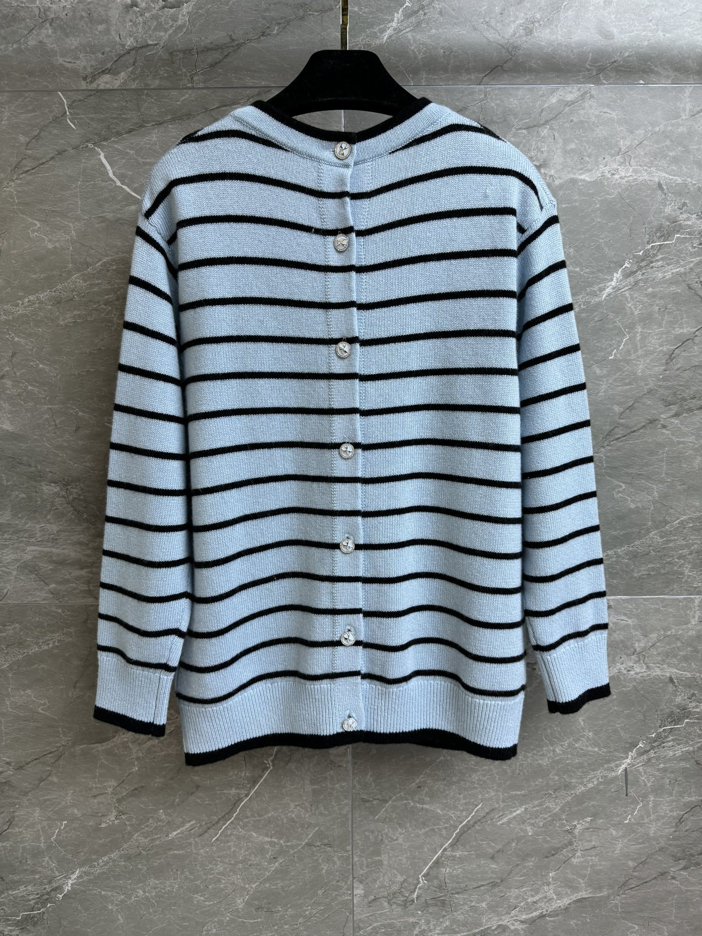 CHANE25SS Striped V-Neck Cardigan