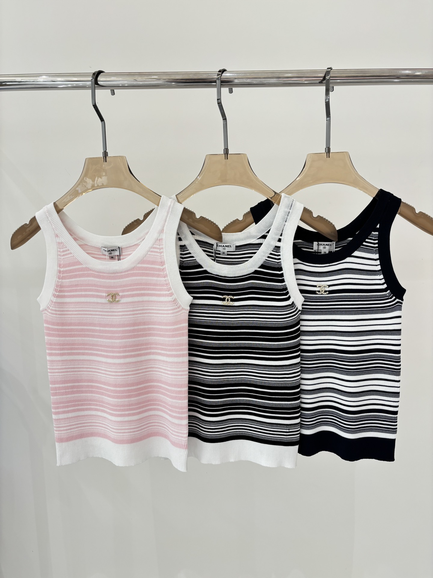 CHANE25SS round neck monogrammed logo tank top