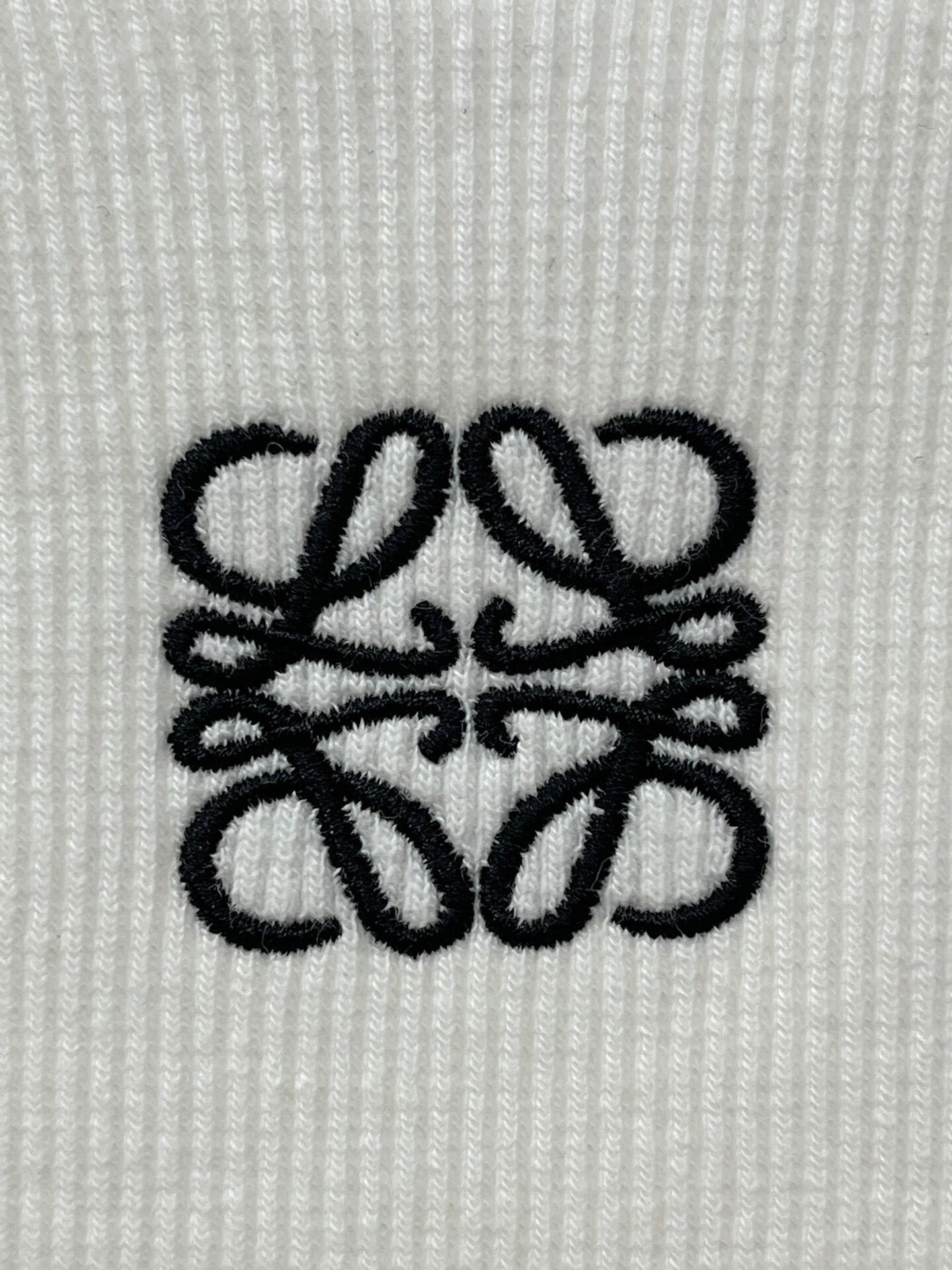 LOE Embroidered Logo Short Vest