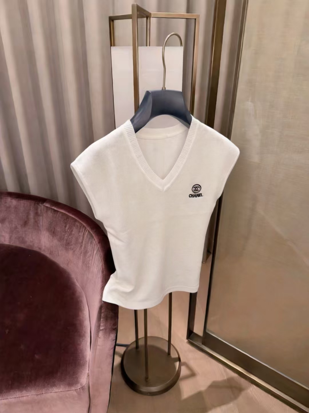 CC Logo Sleeveless Knit Top