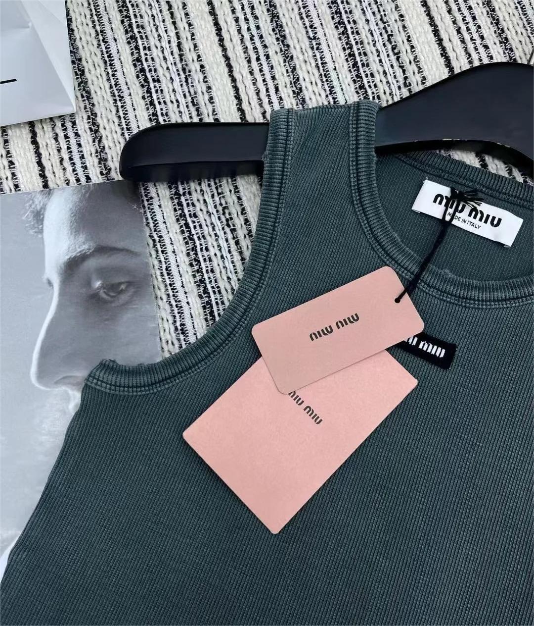 MIU25SS logo knit sleeveless cotton tank top