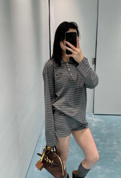 MIU25SS grey striped shorts