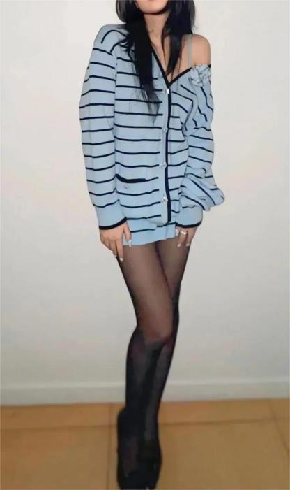 CHANE25SS Striped V-Neck Cardigan