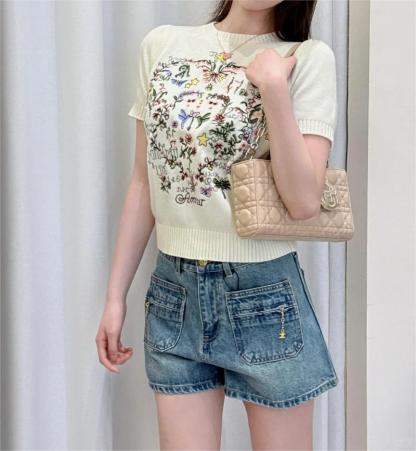 DIO Embroidery Round Neck Short Sleeve