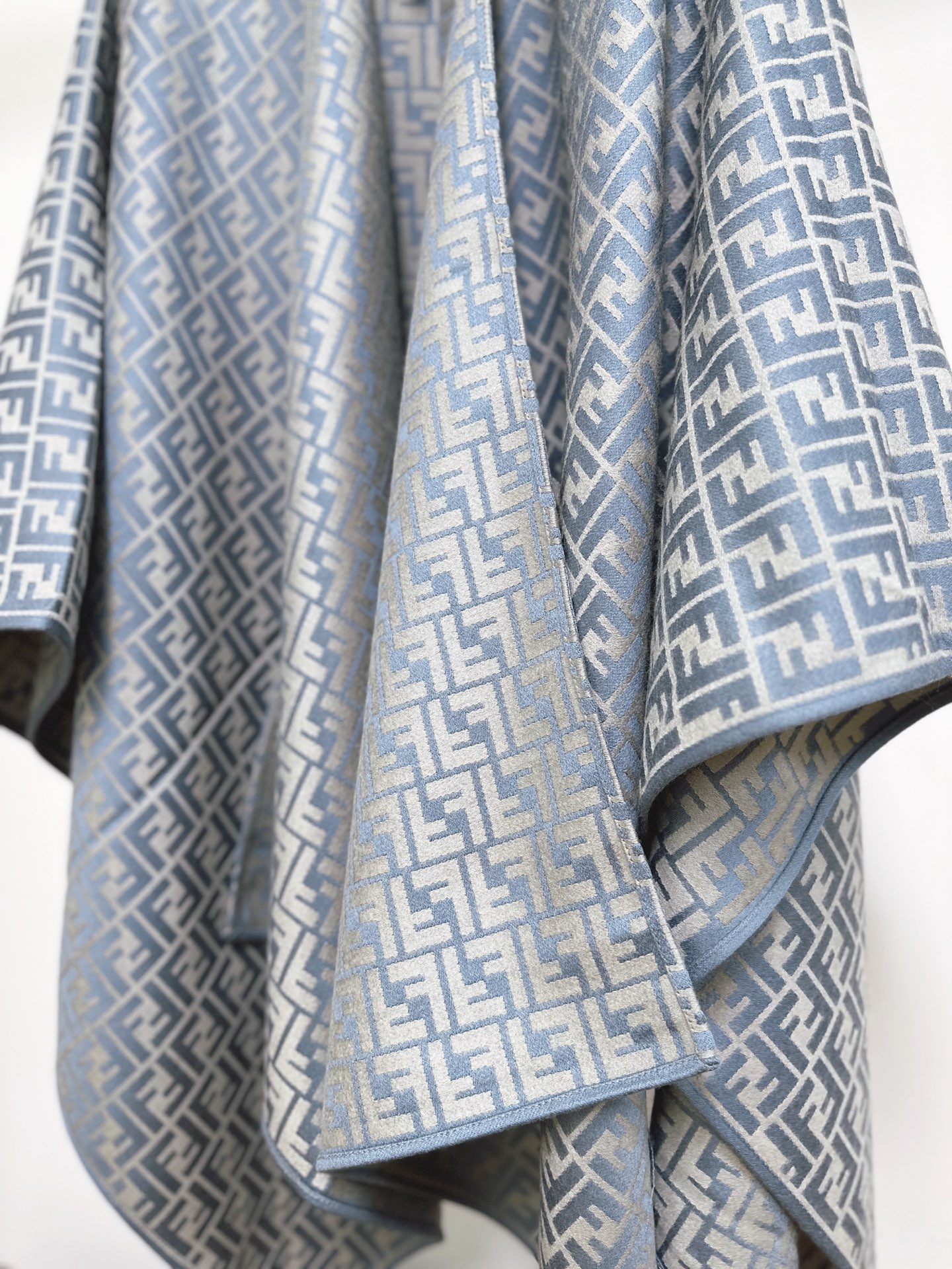 FEN 25SS Full printed tricolor shawl