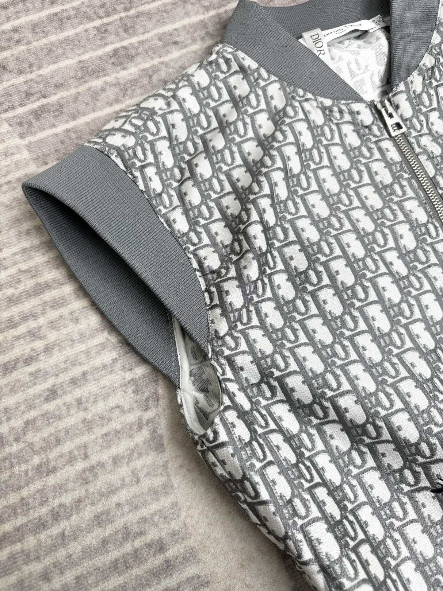 DOR Slim fit presbyopia dress