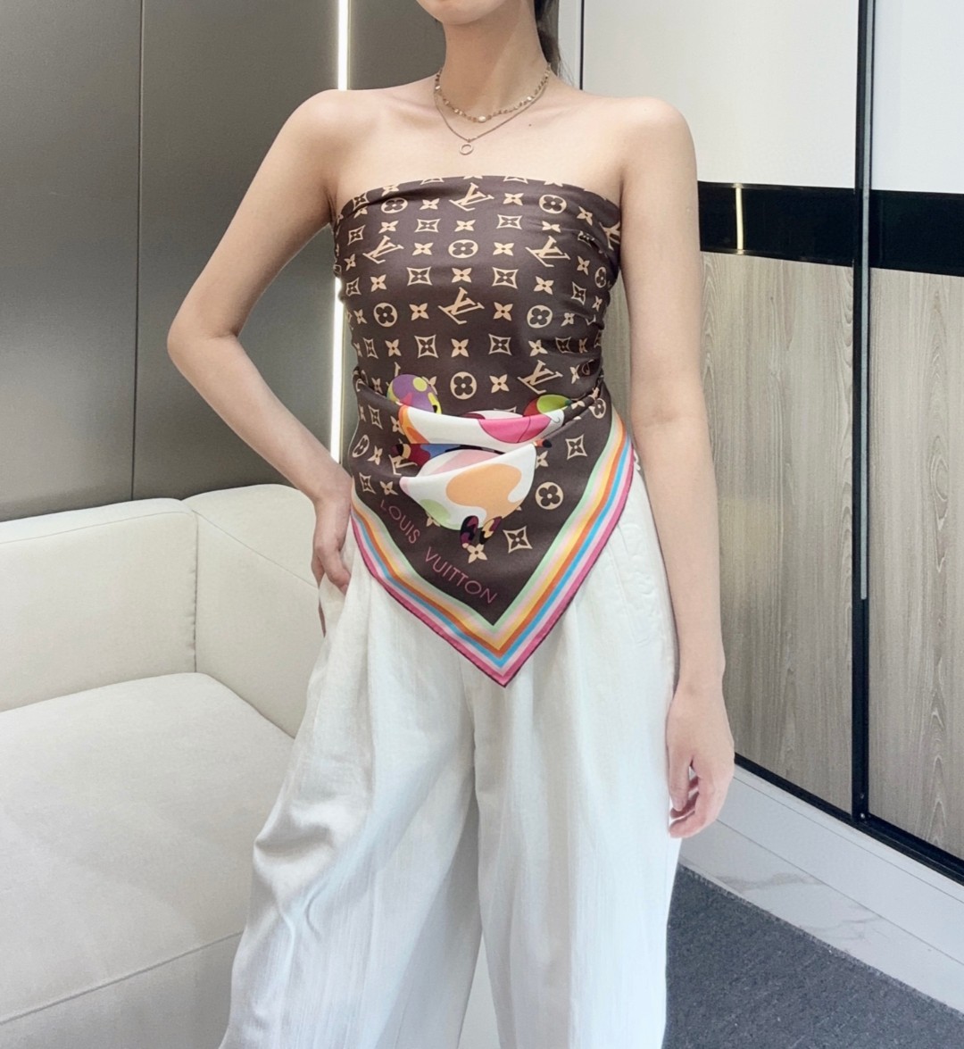 Louis Vuit 90x90cm Silk Reversible Same Colour Scarf