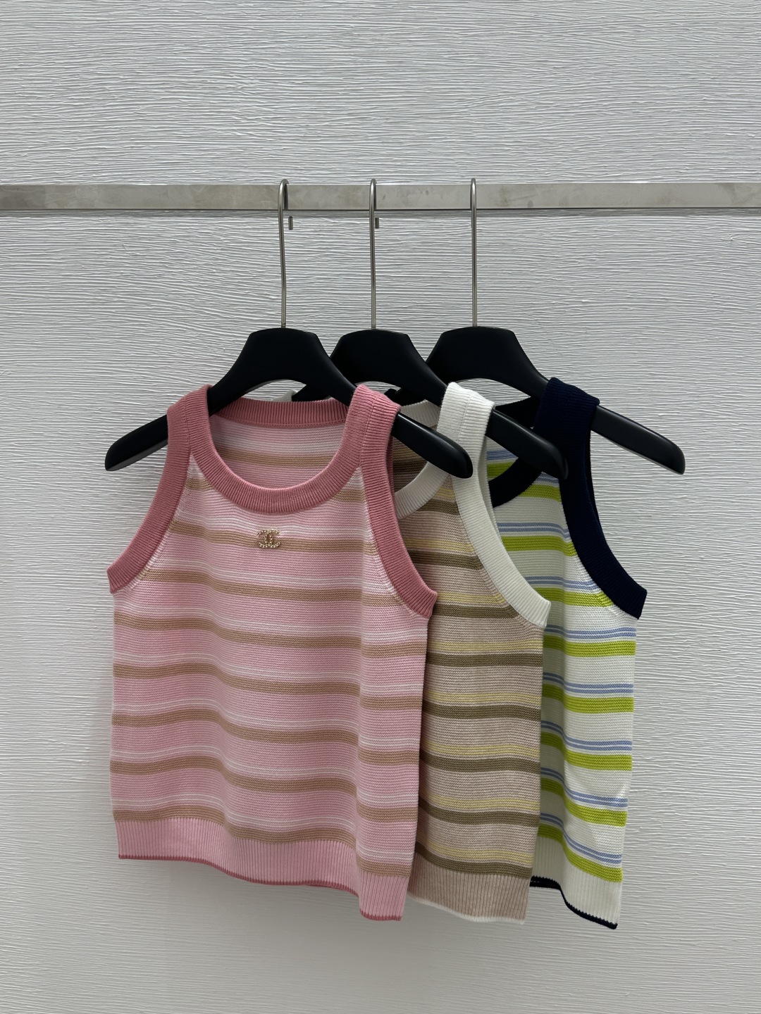 CHANE25SS Floral Tank Top