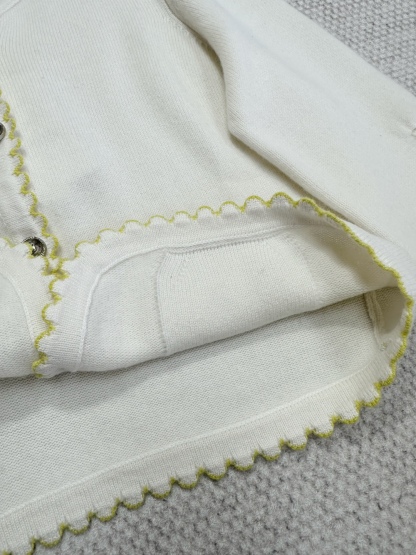 CHANE25SS Wave Trimmed Cashmere Cardigan