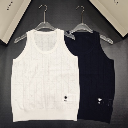 DIO25SS Embroidered Cutout Knit Crew Neck Vest