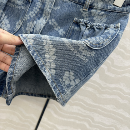 CHANE25SS Beaded Chain Denim Shorts