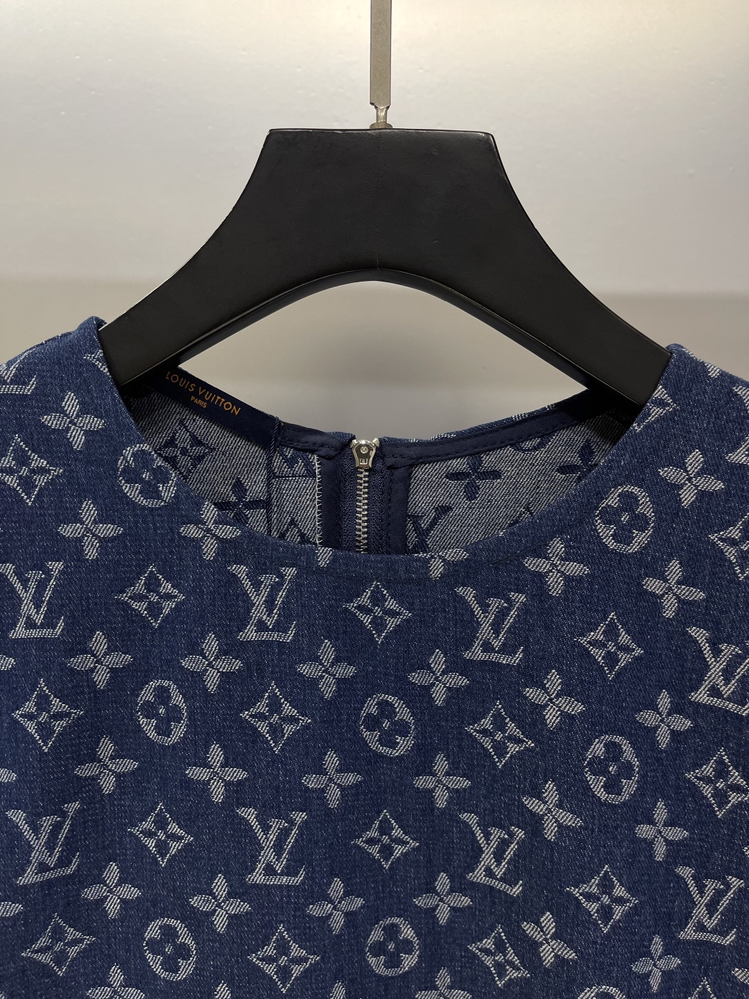 LU25SS Rhinestone Round Neck Short Sleeve Denim Dress