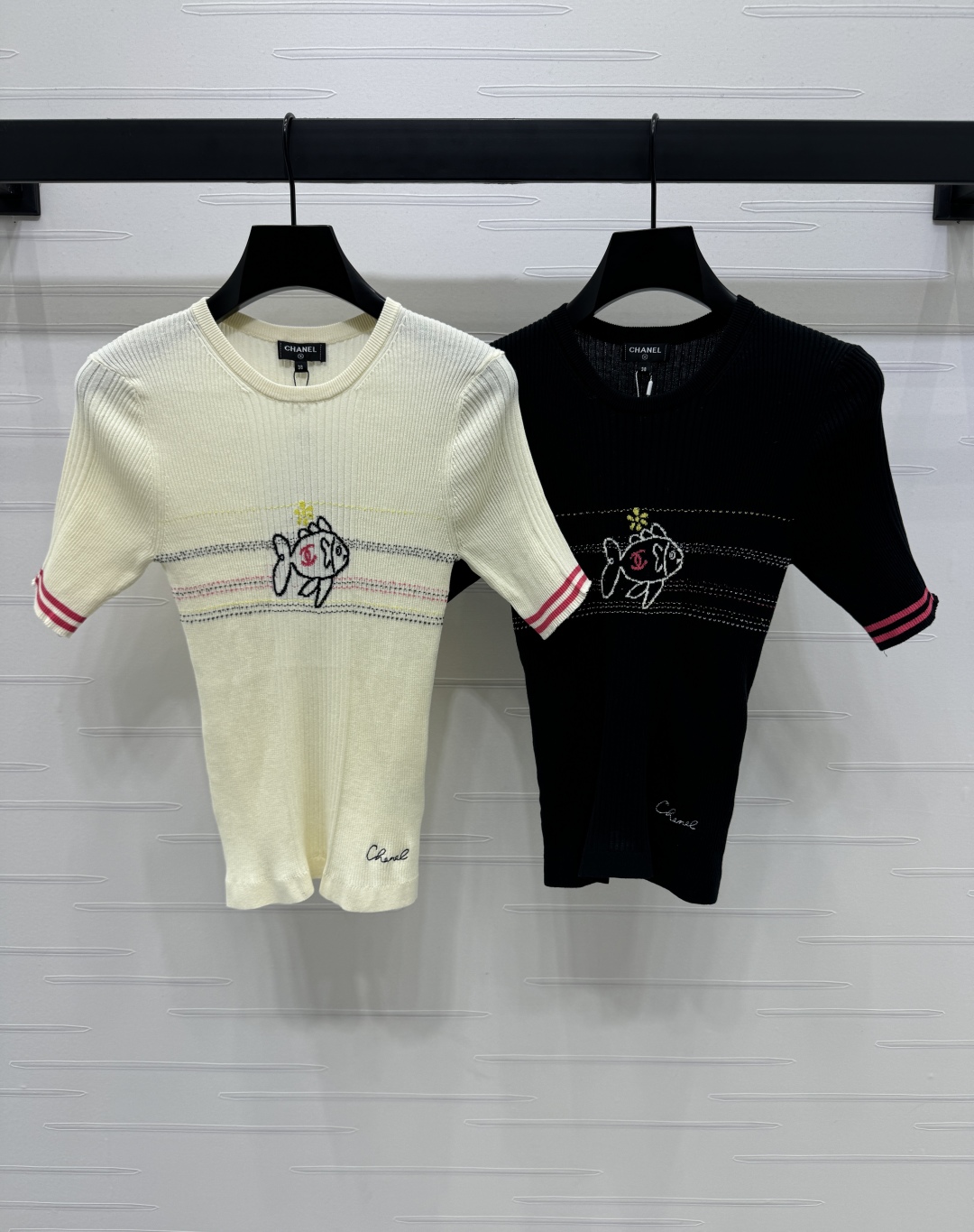 CHANE25SS Fish Crew Neck Knit Short Sleeve