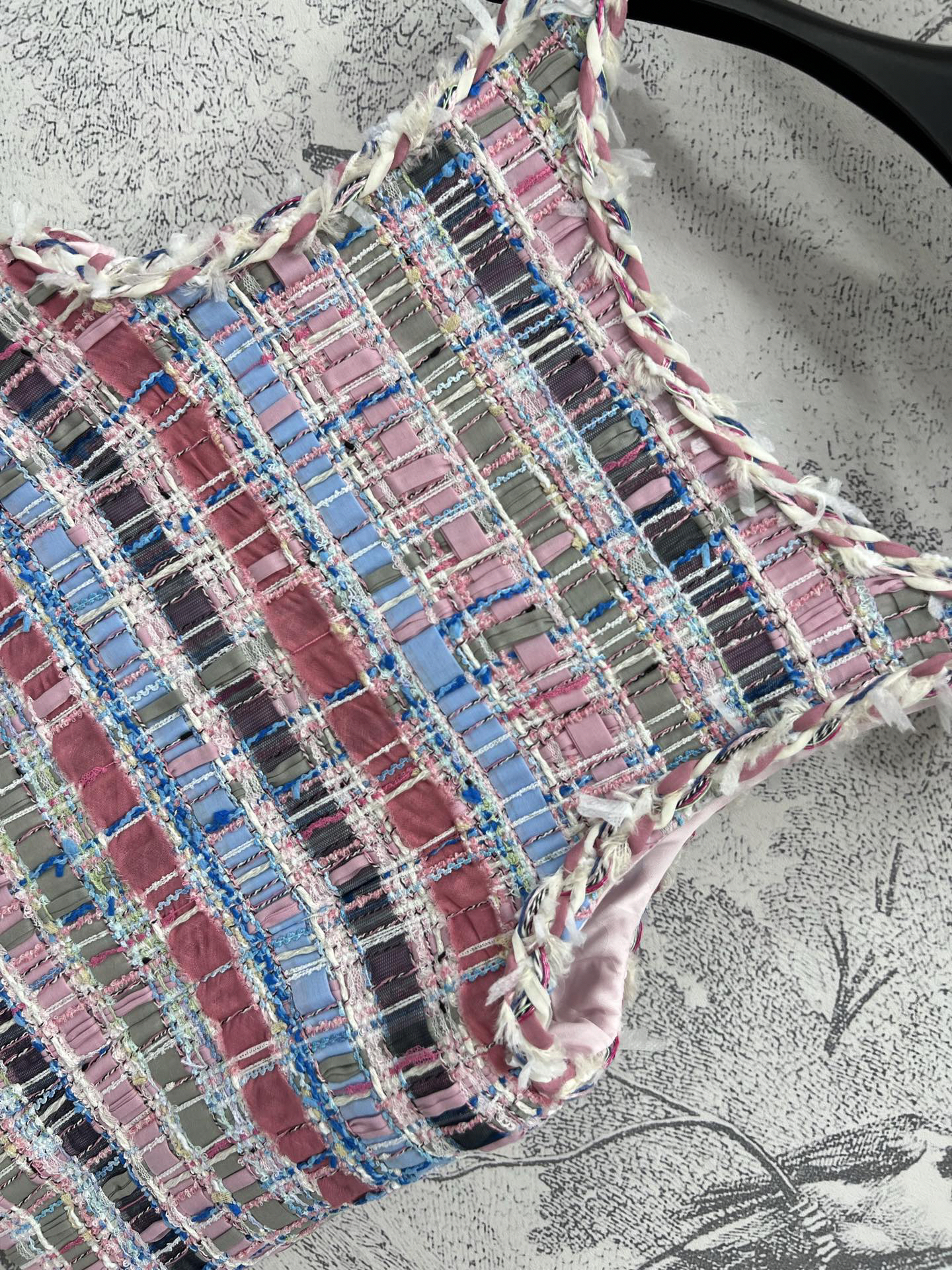 CHANE25SS Colorful Woven Tweed Vest