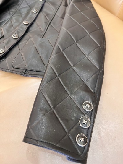 CHANE25SS diamond-print leather jacket