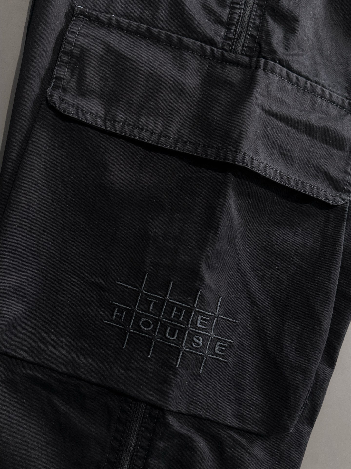 GG casual pants
