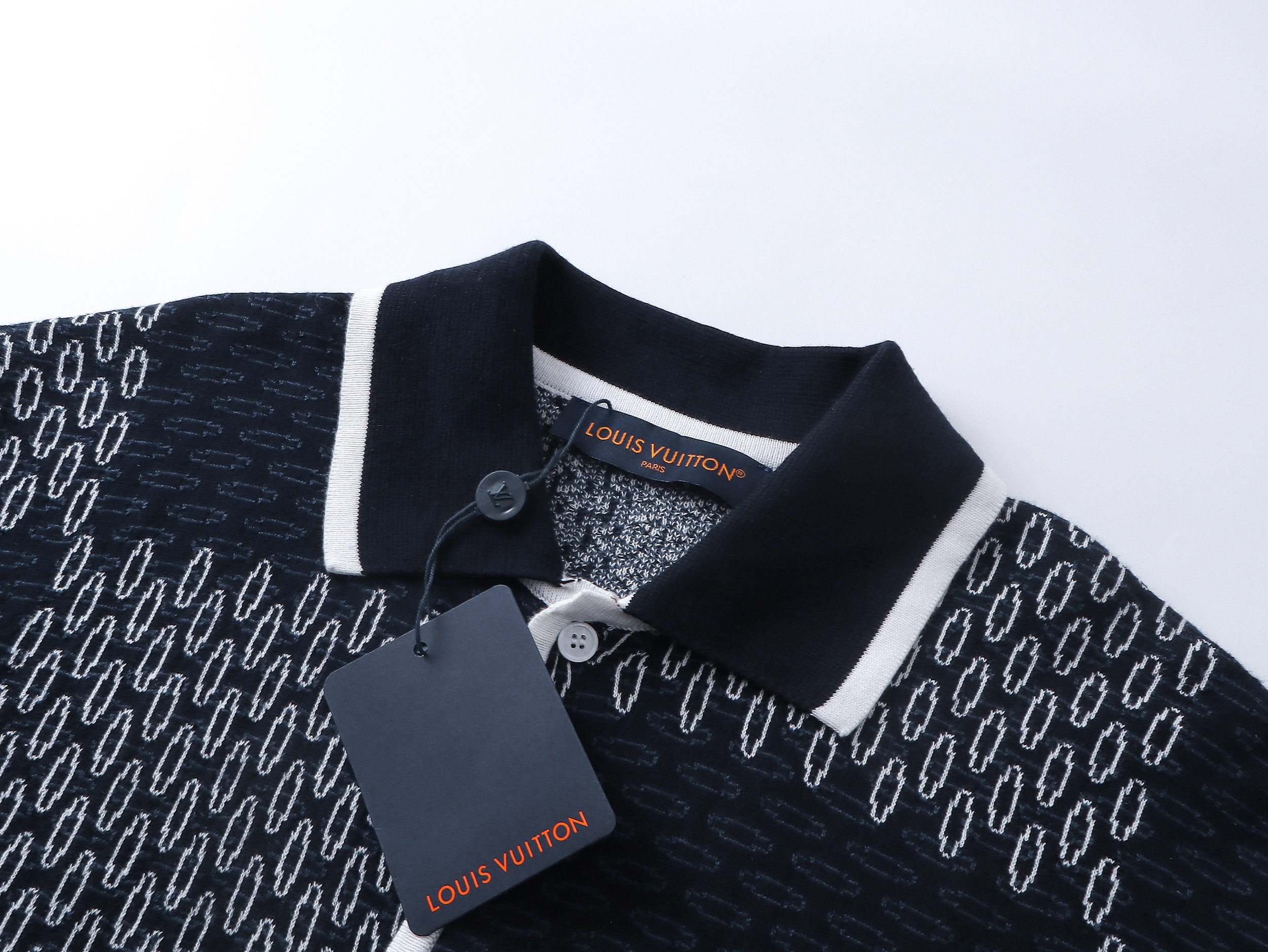 1V Blue grid knitted short sleeved shirt