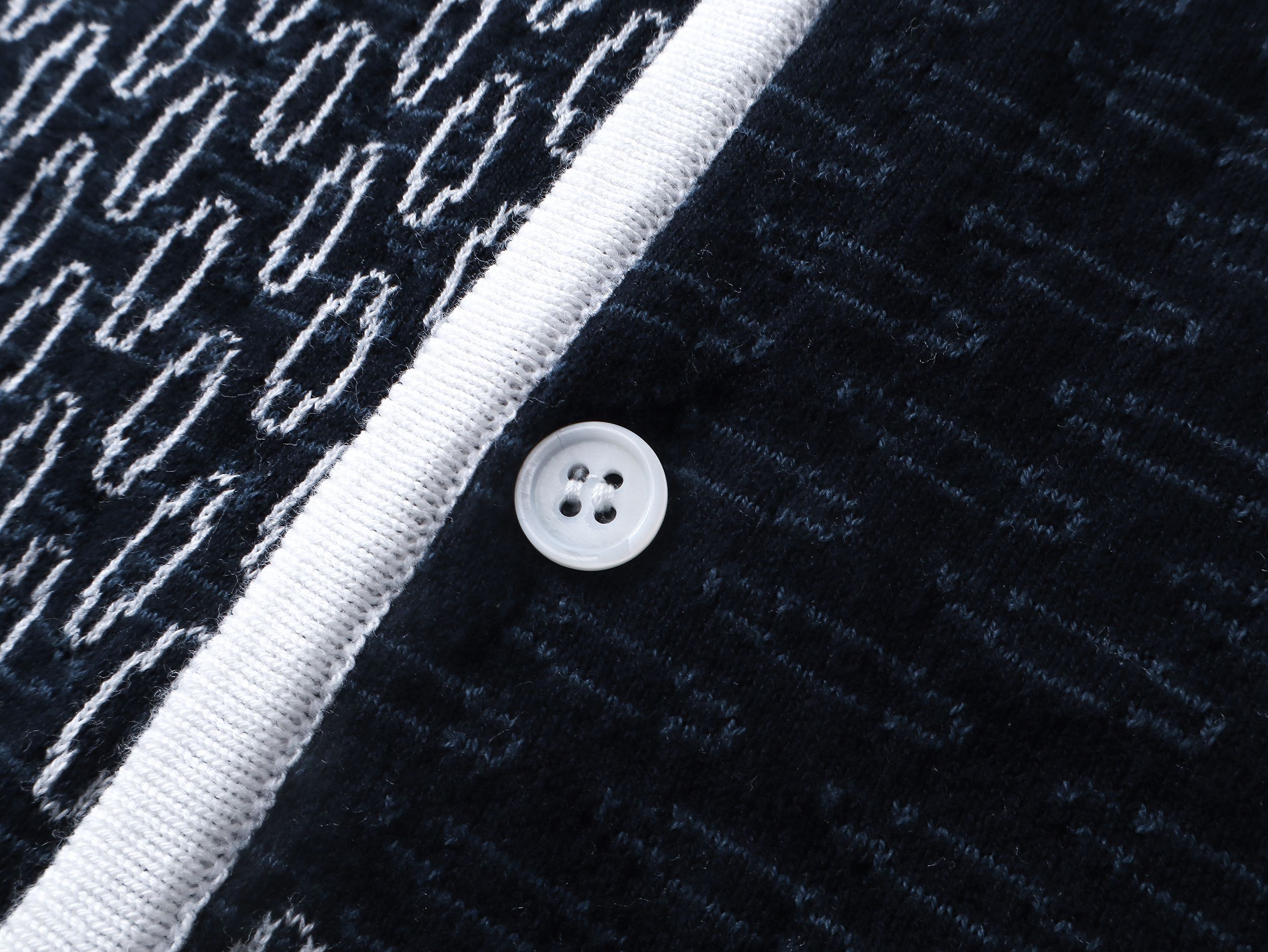 1V Blue grid knitted short sleeved shirt