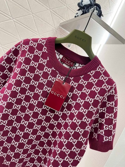 GG Wine red round neck vintage short sleeved sweater