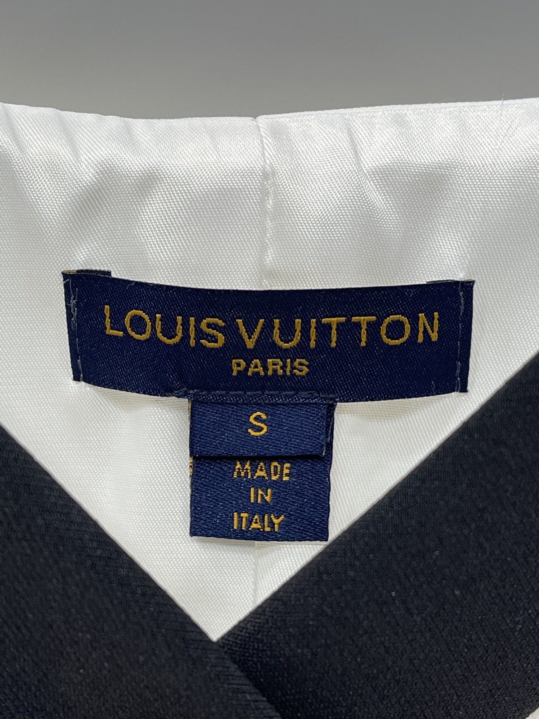 1V V-neck color blocked sling