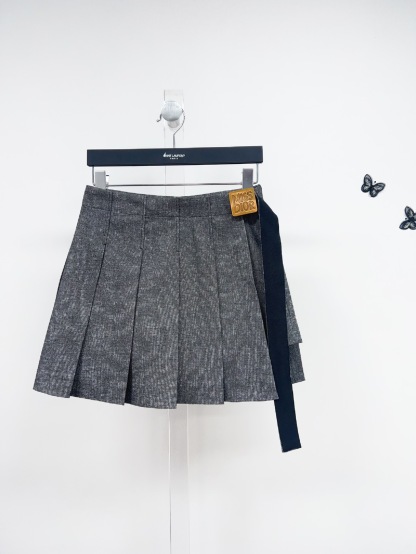 DD Butterfly belt, two pleated skirts